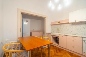Închiriere apartament ultracentral cu parcare privată | 97 mp, - imagine 2