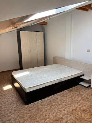 Proprietar , închiriez apartament 2 camere, Tractoru   strada Ioan Popasu - imagine 5