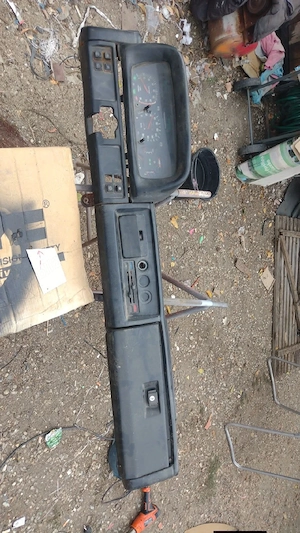 Vând bord de ARO 243/244 la prețul de 550 lei - imagine 2