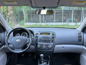 Kia Ceed 1.4i 2009  - imagine 3