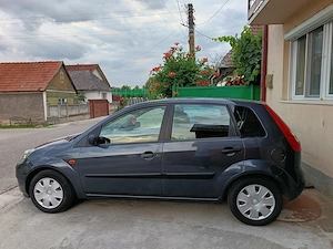 Vând Ford Fiesta 2007