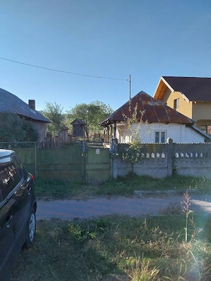 vând casă bătrânească