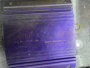 amplificator auto Magnat 220w 
