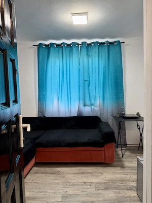 Garsoniera cu baie proprie, etaj 3 din 4, mobilata si utilata - imagine 3