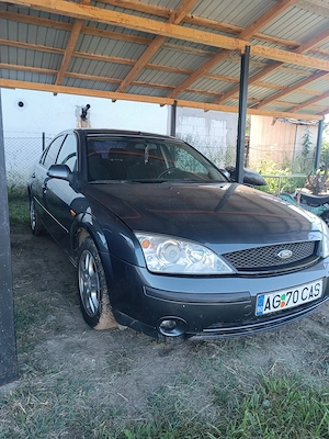 Vând Ford Mondeo 