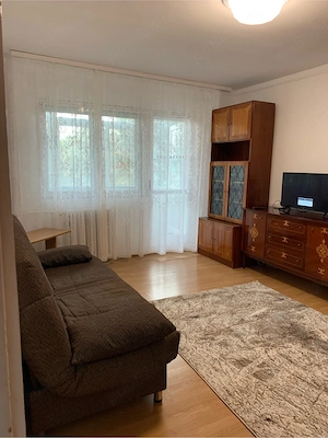 vand apartament doua camere - imagine 5