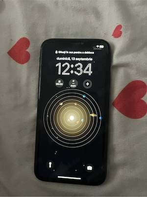 iphone XR 64GB functioneaza foarte bine -baterie 77%