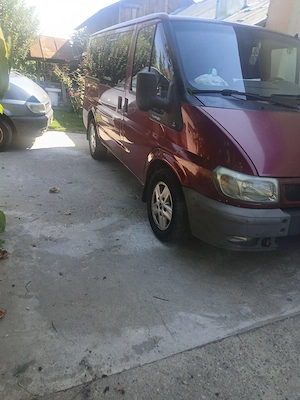 Ford transit tourneo 8 locuri - imagine 5