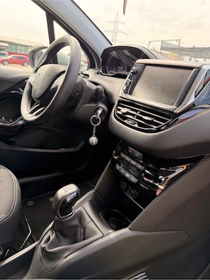 Peugeot 208 2017 benzina  - imagine 4