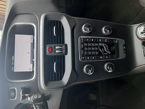 Volvo V40 an 2013 1,6 diesel - imagine 6