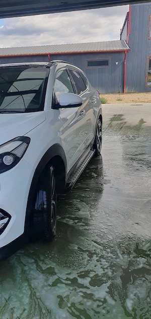 hyundai tucson  - imagine 10