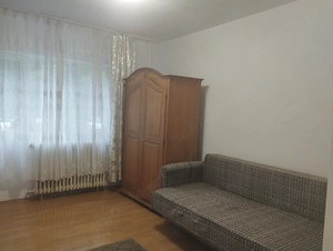 Închiriez garsonieră 
