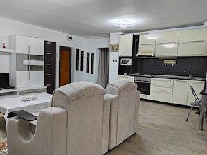 Proprietar. Închiriez apartament 2 camere ,decomandat zona gara Constanta. - imagine 1
