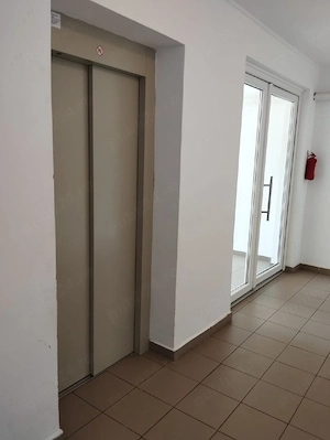 Vând apartament 2 camere Tractorul - imagine 6