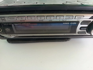 vând radio CD player auto Sony 
