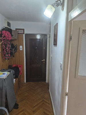 Proprietar inchiriez apartament cu 2 camere