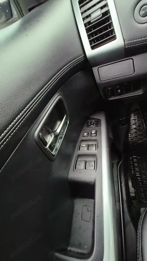 Mitsubishi Outlander de vânzare, 2012  - imagine 7