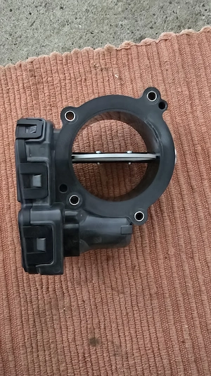 Spare Parts  Clapetă de accelerație, Clapeta control, Admisie aer OEM A 651 090 04 70: costul și alt