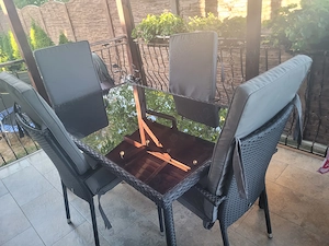 Masa de gradina cu  4scaune și huse 