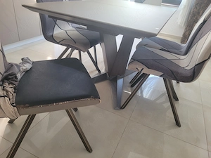 Masa de bucatarie cu 8 scaune