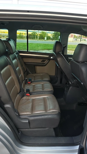 VW Touran 2.0 Diesel 140 Cai 7 locuri - imagine 6