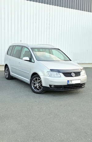 VW Touran 2.0 Diesel 140 Cai 7 locuri - imagine 3