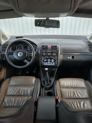 VW Touran 2.0 Diesel 140 Cai 7 locuri - imagine 8