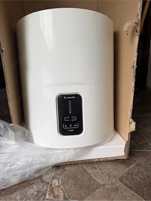 Vand boiler electric Ariston econom