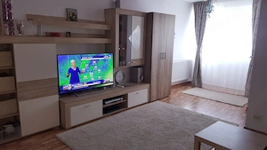 Garsoniera spațioasă de închiriat 370   - imagine 2