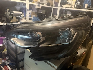 Faruri Renault Megane Megane IV 2020 90089410 260601122R F1533