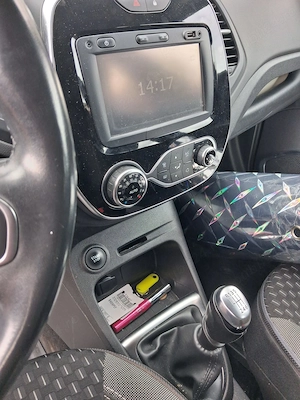 Vand autoturism marca Renault Captur an de fabricatie 2018, stare exceptionala. - imagine 2