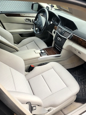 Mercedes-Benz E Class 220 CDI Elegance - imagine 9
