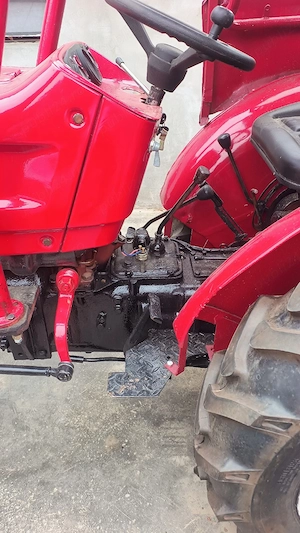 tractor viticol u445