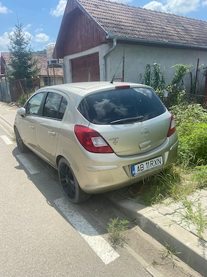 Dezmembrez Opel - imagine 3