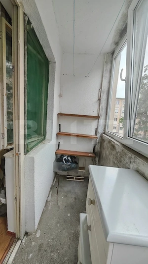 Apartament cu 2 camere,semidecomandat,renovabil ,zona Calea Aradului - imagine 5