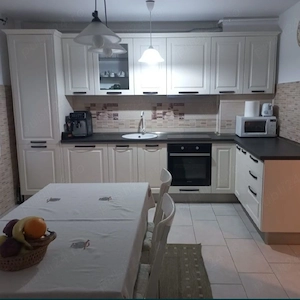 Inchirie Ap.3 Camere ,langa UMF , cartier Cornisa