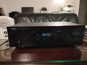 Amplituner receiver stereo Yamaha R-S202D cu bluetooth, radio FM si DAB plus si telecomanda
