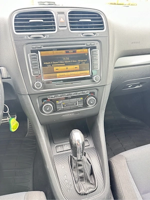 VW Golf 6 1.6 TDI DSG Automata 2011 | Climatronic | Navigarie | Încalzire in scaune| Senzori - imagine 10