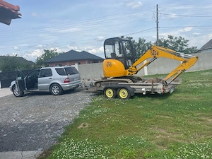 Vând mini excavator