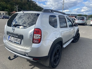 Vând Dacia Duster 4x4, diesel1.5, an 2017 - imagine 4