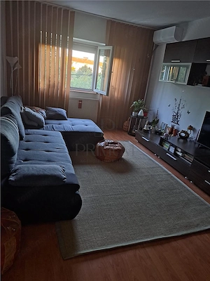 LIPOVEI - 3 CAM | 2 BAI | 2 BALCOANE | RENOVAT | DECOMANDAT | - imagine 2