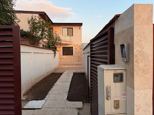 casa noua 5 camere 3 bai nemobilata zona metrou laminorului - imagine 2