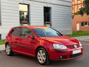 Golf 5 exemplar 1.6 MPI An 2007 investiti de peste 2000 