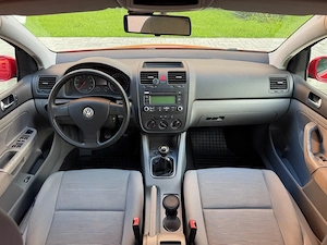 Golf 5 exemplar 1.6 MPI An 2007 investiti de peste 2000  - imagine 2