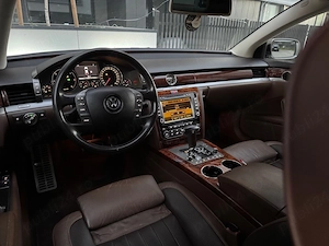 Vw Phaeton 3.0tdi euro 5 face lift 2011 fara daune