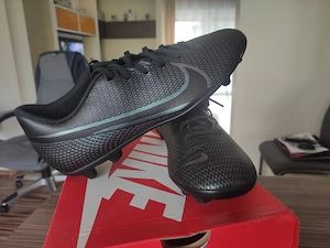 Ghete fotbal Nike Mercurial neagre   Mărimea 42,5, noi