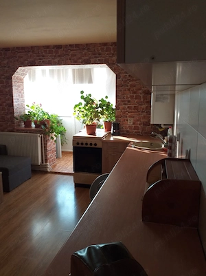 Se oferă spre închiriere apartament confortabil,curat,cu absolut toate dotările necesare. - imagine 2