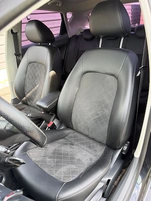 SEAT Ibiza 1.9 TDI 105 CP, 2009, 5 uși, Piele + Alcantara, Climatronic - imagine 9