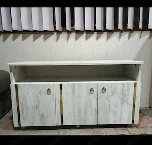Comodă TV cu 3 uși 
