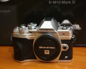 DE VÂNZARE: NOU   0 CADRE   Body Olympus OM-D E-M10 Mark IV (Silver)   La cutie